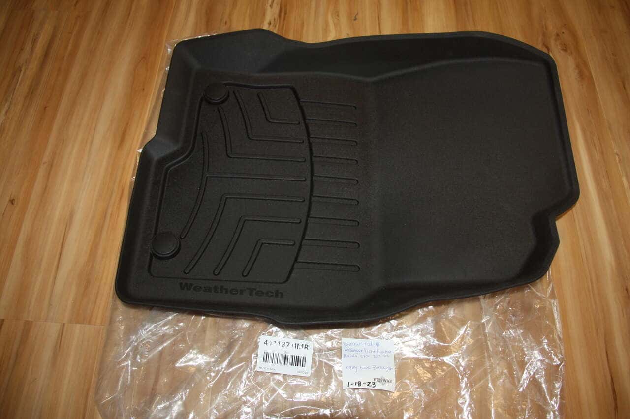 WeatherTech Custom Fit FloorLiner for Mazda CX-5-1st Row (Black)