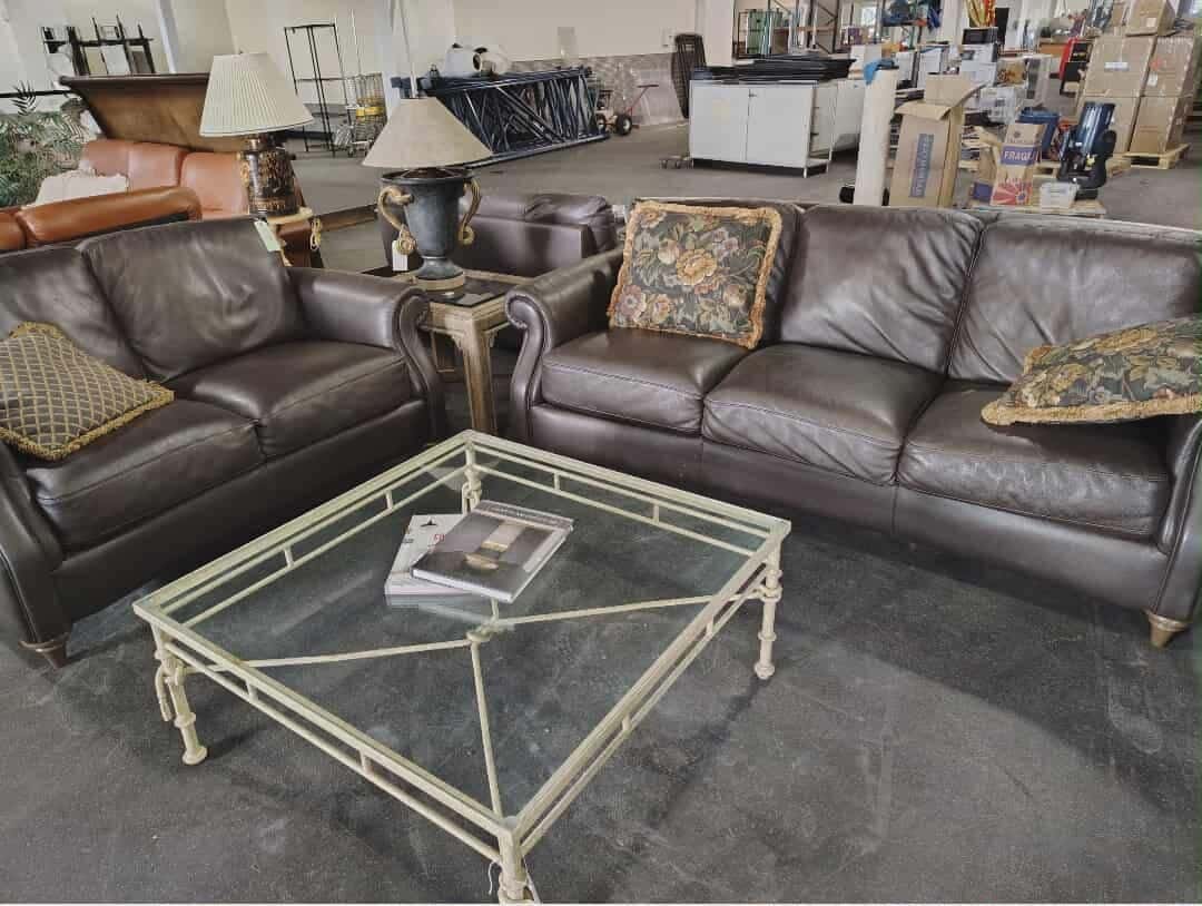 DealDepotUT.com - Furniture for Living Rooms, End Tables, Lamps, and More!