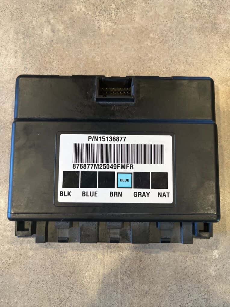 2003-2007 GM BODY CONTROL MODULE P/N 15136877